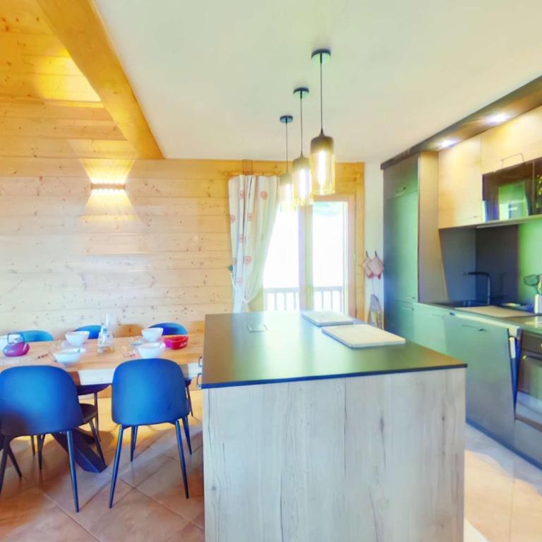 Duplex 5 Pièces avec Piscine et Parking - 10 Pers. Les Saisies - Appartement 4 Chambres - 16