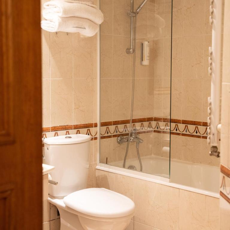 Hotel de Fleurie - Saint-Germain-des-Pres - Chambre Double Supérieure - 17