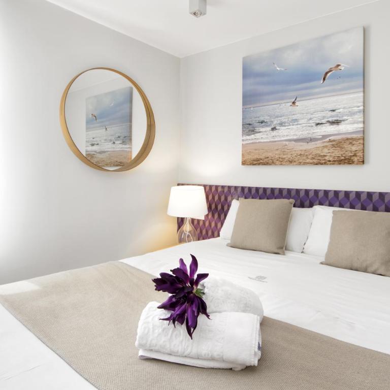 Eixample Building Apartments by Mercedes Heritage - Two-Bedroom Apartment - 2