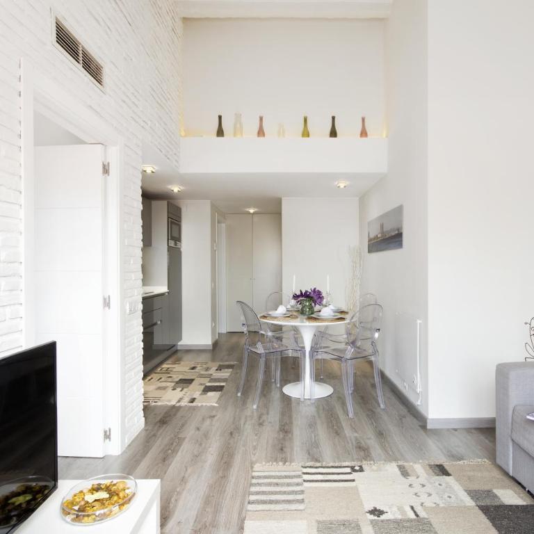 Eixample Building Apartments by Mercedes Heritage - Two-Bedroom Apartment with Terrace - 1