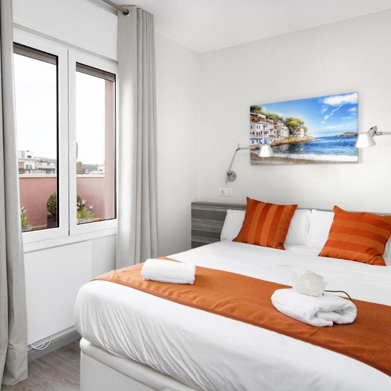 Eixample Building Apartments by Mercedes Heritage - Two-Bedroom Apartment with Terrace - 6
