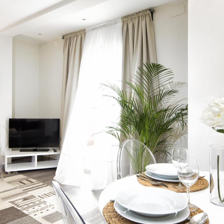 Eixample Building Apartments by Mercedes Heritage - Two-Bedroom Apartment with Terrace - 8