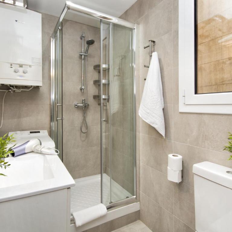 Eixample Building Apartments by Mercedes Heritage - One-Bedroom Apartment - 2