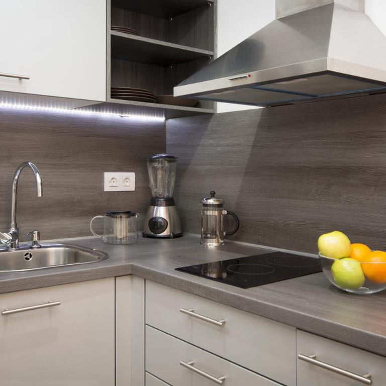 Eixample Building Apartments by Mercedes Heritage - One-Bedroom Apartment - 5