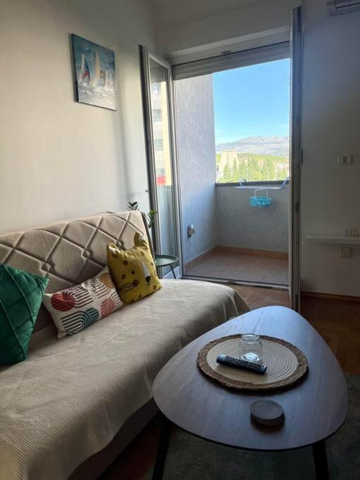 Studio 6 - One-Bedroom Apartment - 13