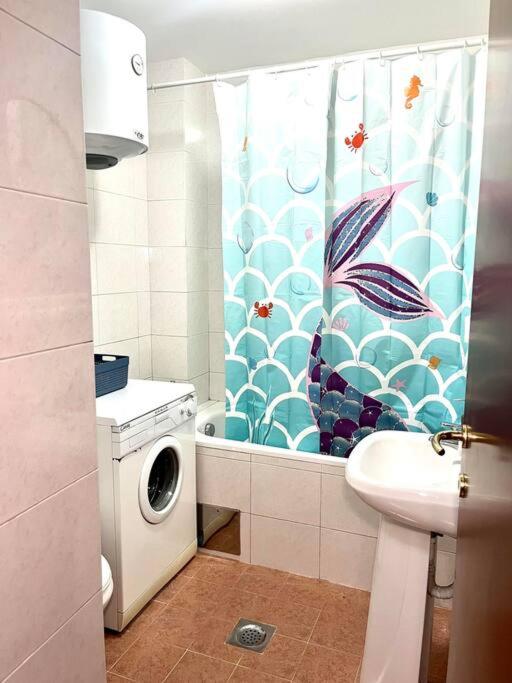 Studio 6 - One-Bedroom Apartment - 14