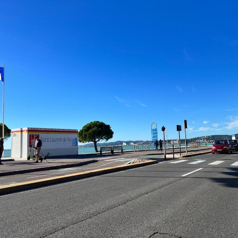 Appartement Nice aéroport seafront with pool - Appartement 2 Chambres - 5