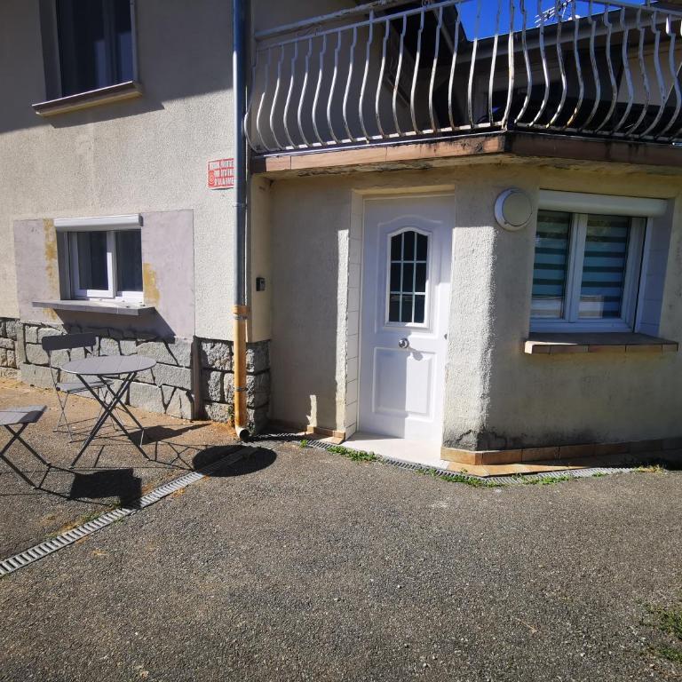 T1 bis, jardin, proche du centre - One-Bedroom Apartment - 5