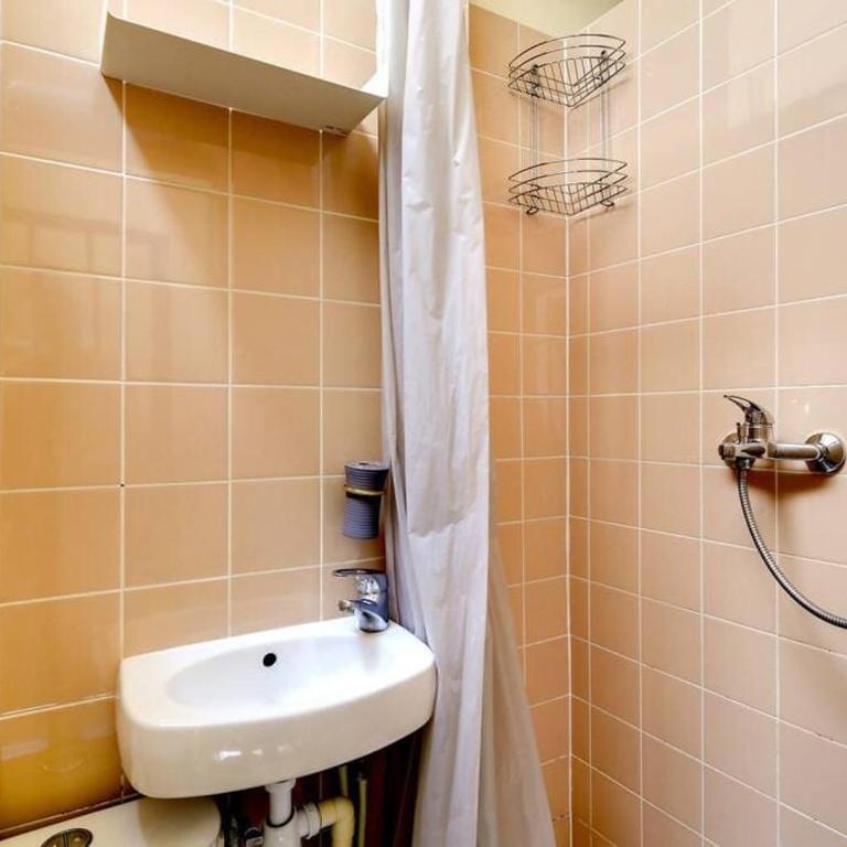 Unique Studio in Marais - One-Bedroom Apartment - 4