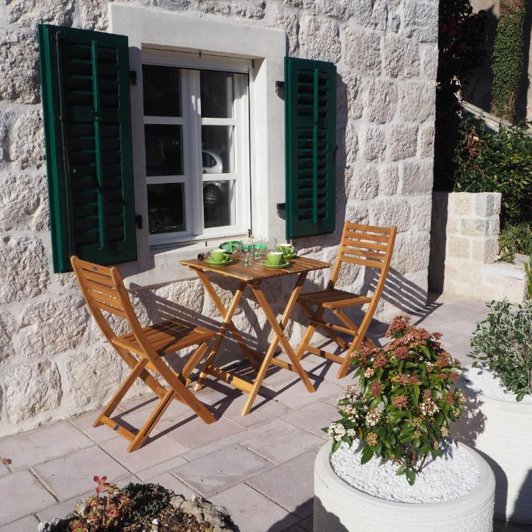 Romantic stone house by the sea **** - Villa with Sea View - 39