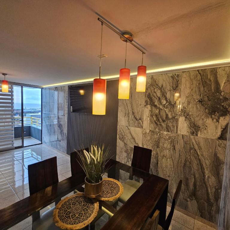 Hermoso depto a pasos de Av. Brasil. - Apartamento de 3 dormitorios - 1