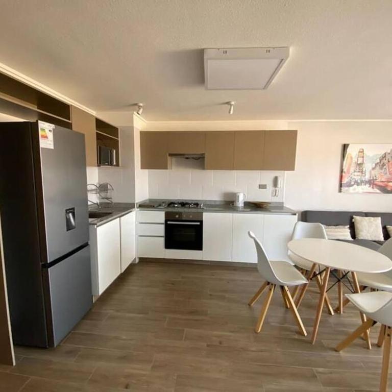 Cómodo Dpto a pasos de Mall La Portada - Two-Bedroom Apartment - 10