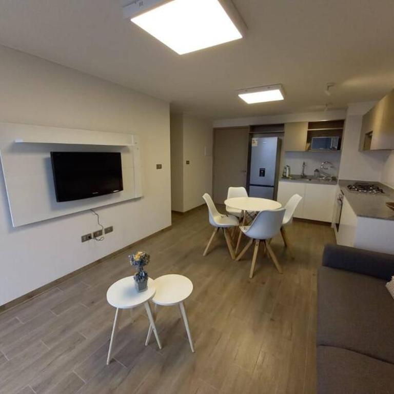 Cómodo Dpto a pasos de Mall La Portada - Two-Bedroom Apartment - 18