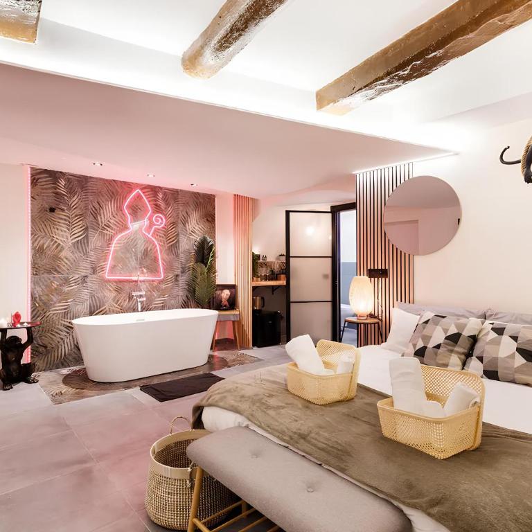 [Jacuzzi - Centro Storico] La goccia di S.Gennaro - One-Bedroom Apartment - 2