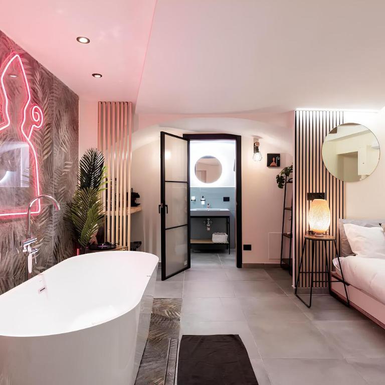 [Jacuzzi - Centro Storico] La goccia di S.Gennaro - One-Bedroom Apartment - 6