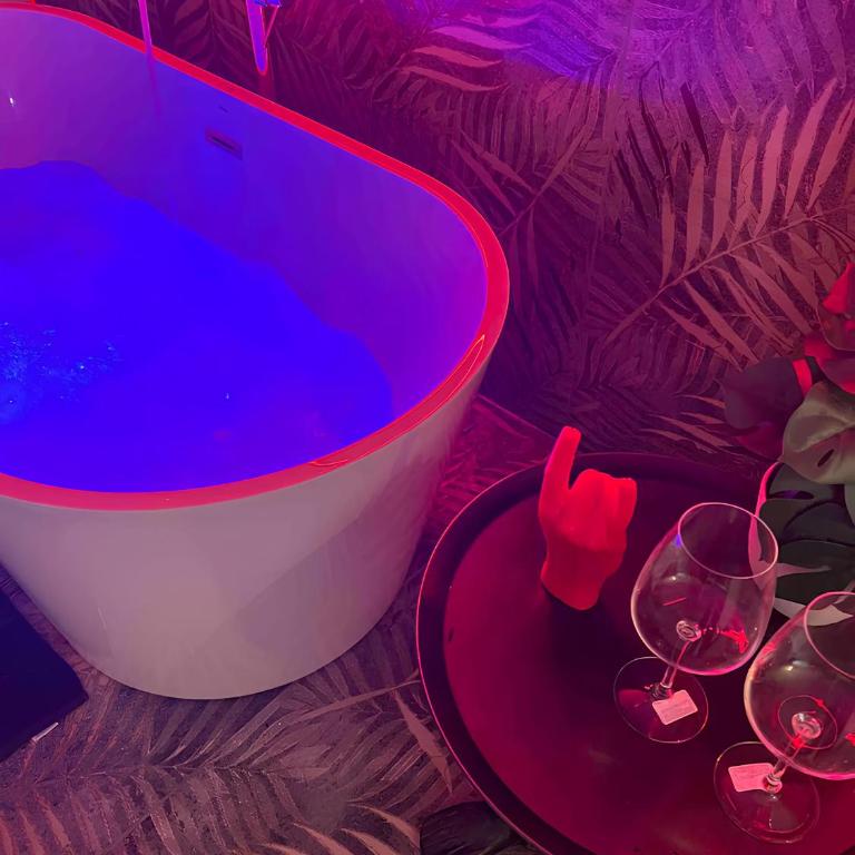 [Jacuzzi - Centro Storico] La goccia di S.Gennaro - One-Bedroom Apartment - 18