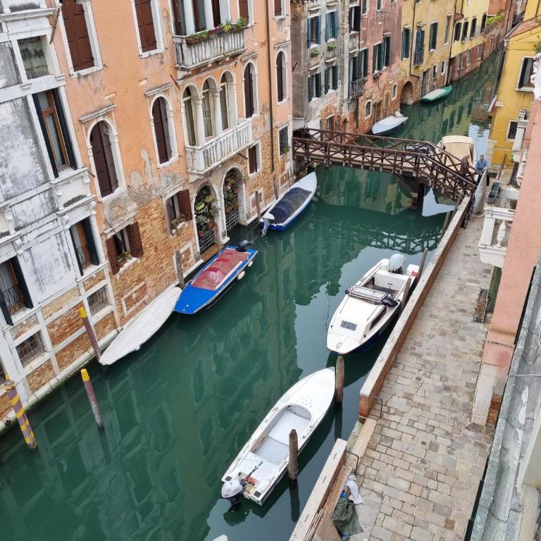 Ca' Cappello Venice Apartment 2 with Canal View - Two-Bedroom Apartment - 42