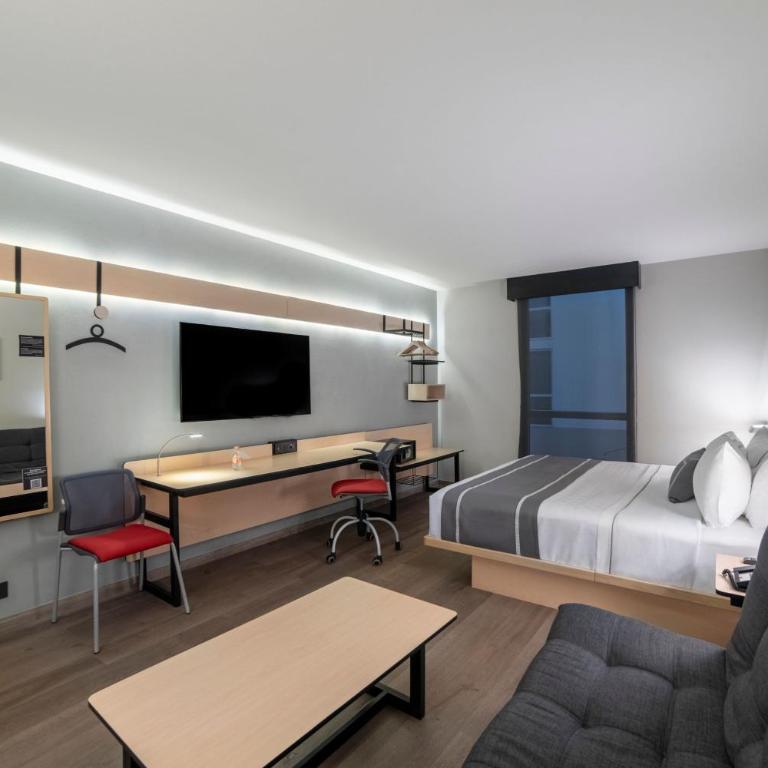 City Express Plus by Marriott Ciudad de México Insurgentes Sur - One-Bedroom King Suite with Sofa Bed - 3