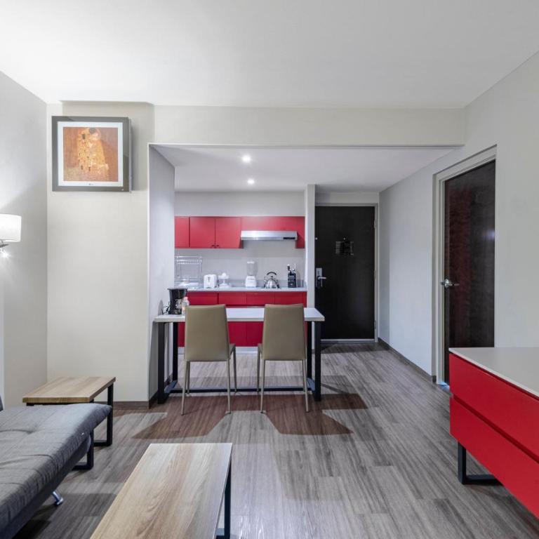 City Express Plus by Marriott Ciudad de México Insurgentes Sur - King Suite with Sofa Bed - 7