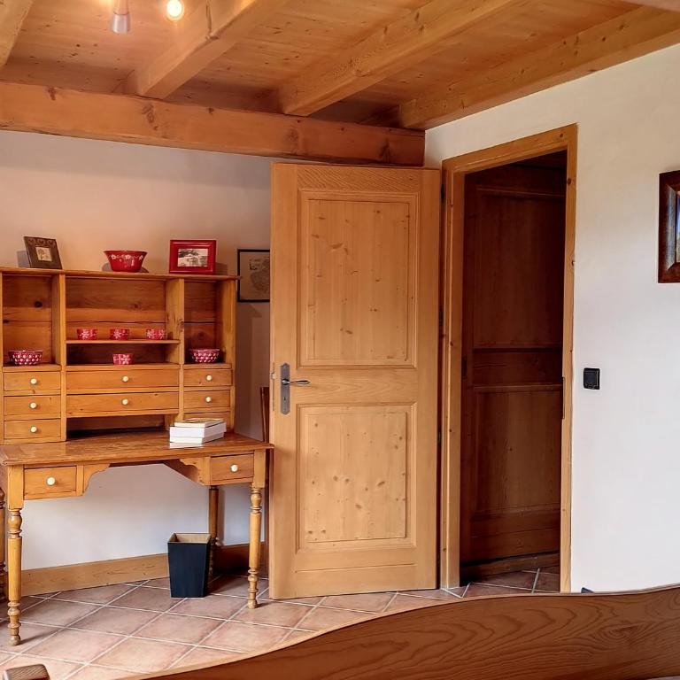 Chalet rénové 3 étoiles, 14 pers, vue Mont Blanc, Wifi - Chalet 3 Chambres - 4