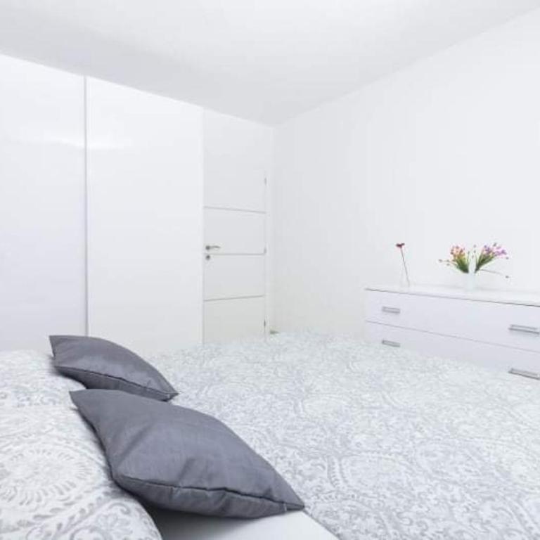 Apartments Ljubica Tivat - Two-Bedroom Apartment - 4