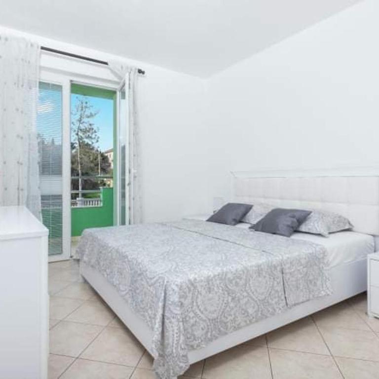 Apartments Ljubica Tivat - Two-Bedroom Apartment - 1