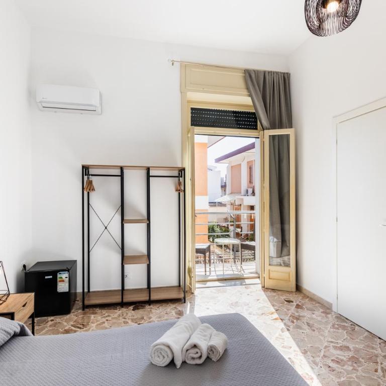 Le Torrette Rooms and Apartments - Camera Matrimoniale con Balcone - 5
