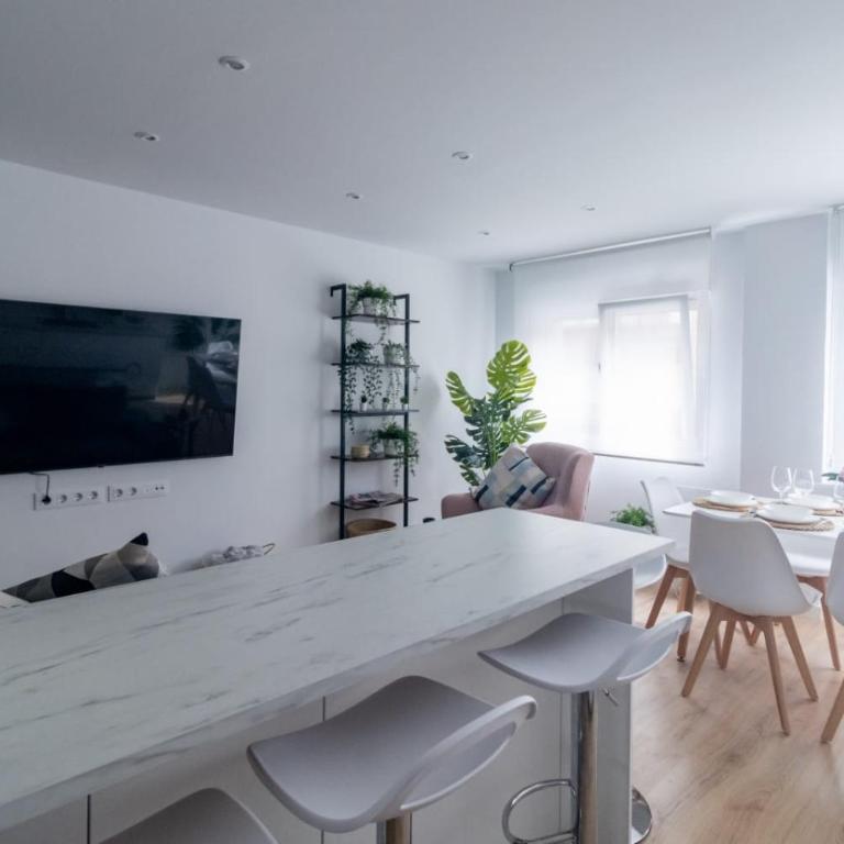 Lujoso apartamento entre 2 playas con garaje, wifi - Apartamento con 3 dormitorios con aparcamiento incluido - 22