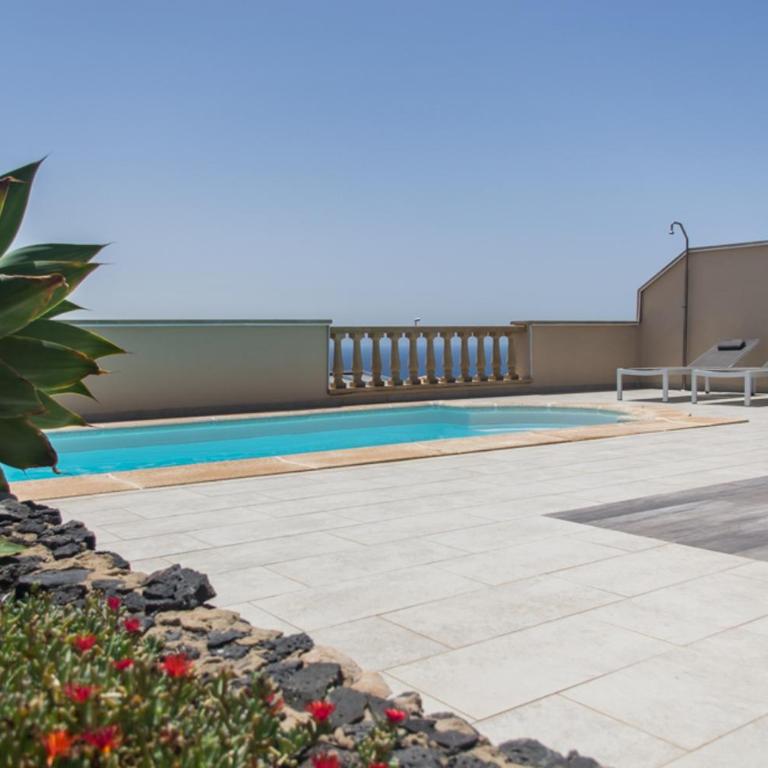 Villa Señorio del Castillo - Private Heated Pool - Ocean Views - Three-Bedroom Villa - 8