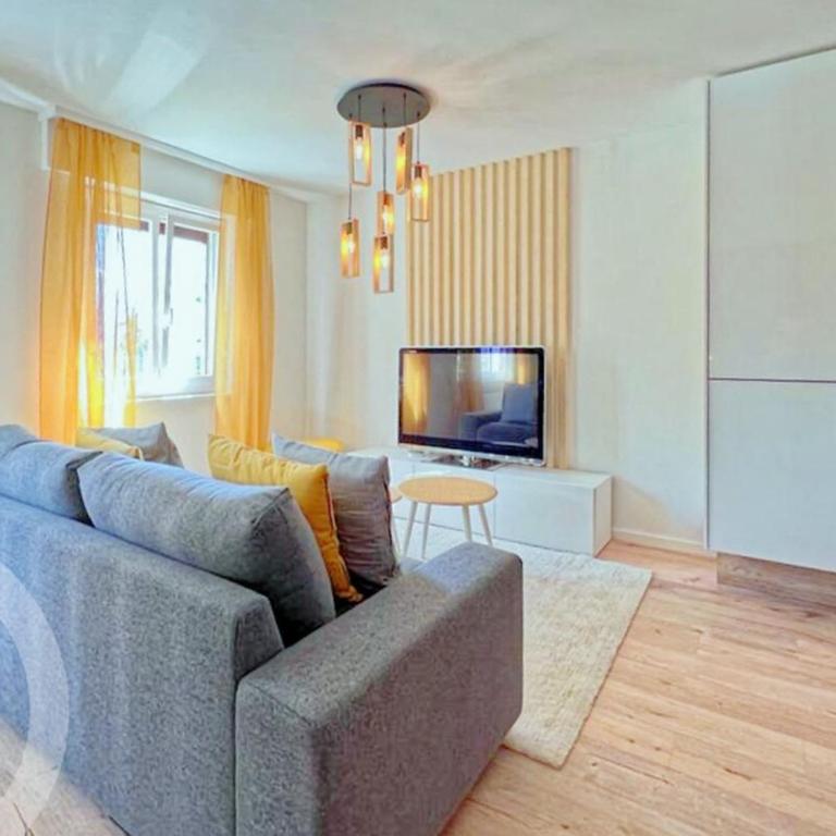 Primeroses I 43m2 I Balcony I Near the centre 9 min - Appartement 1 Chambre - 3