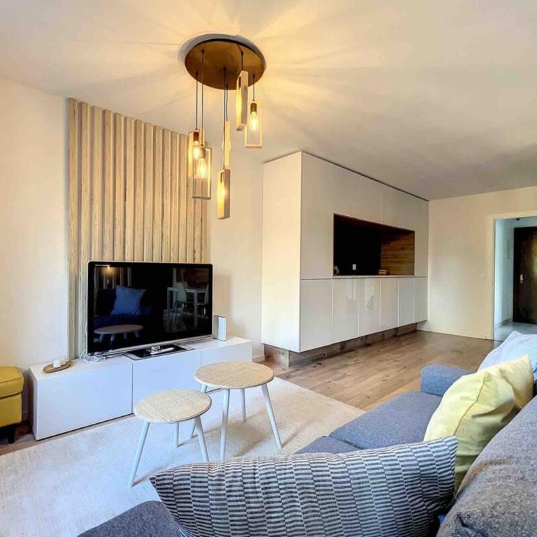 Primeroses I 43m2 I Balcony I Near the centre 9 min - Appartement 1 Chambre - 14