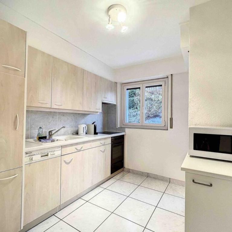 Primeroses I 43m2 I Balcony I Near the centre 9 min - Appartement 1 Chambre - 16