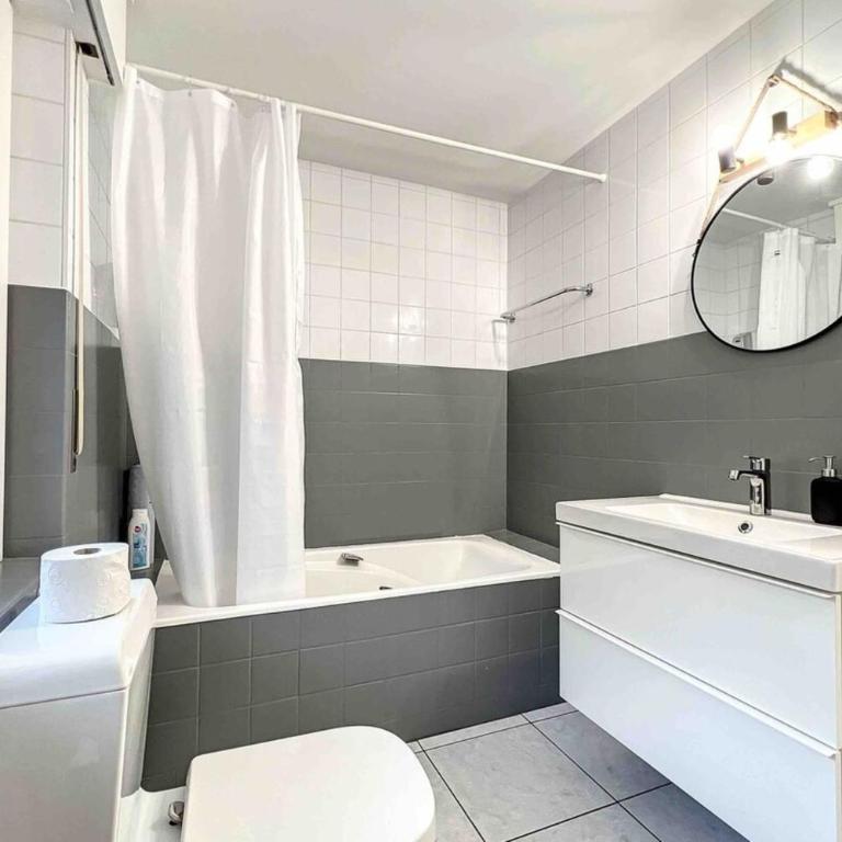Primeroses I 43m2 I Balcony I Near the centre 9 min - Appartement 1 Chambre - 18