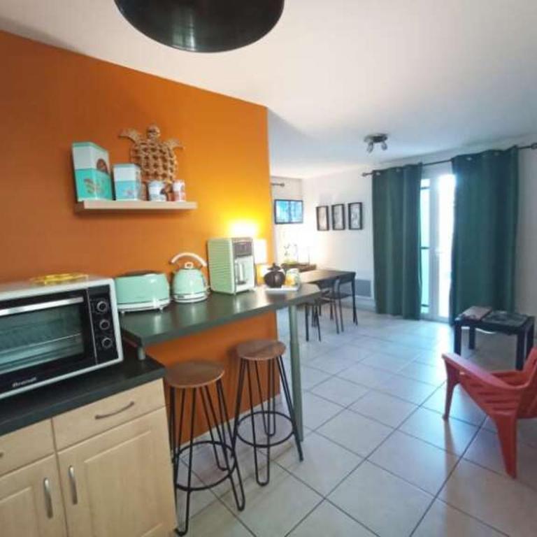 Gîte " Macha" classé 3 étoiles piscine Vallon Pont d'Arc - Maison 2 Chambres - 5