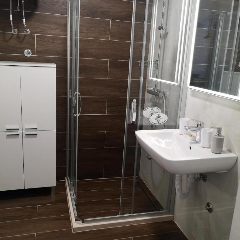 Apartman Tadić Jahorina - One-Bedroom Apartment - 8