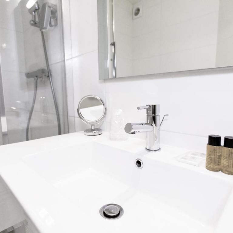 Le Saint Louis - Chambre Quadruple - 2