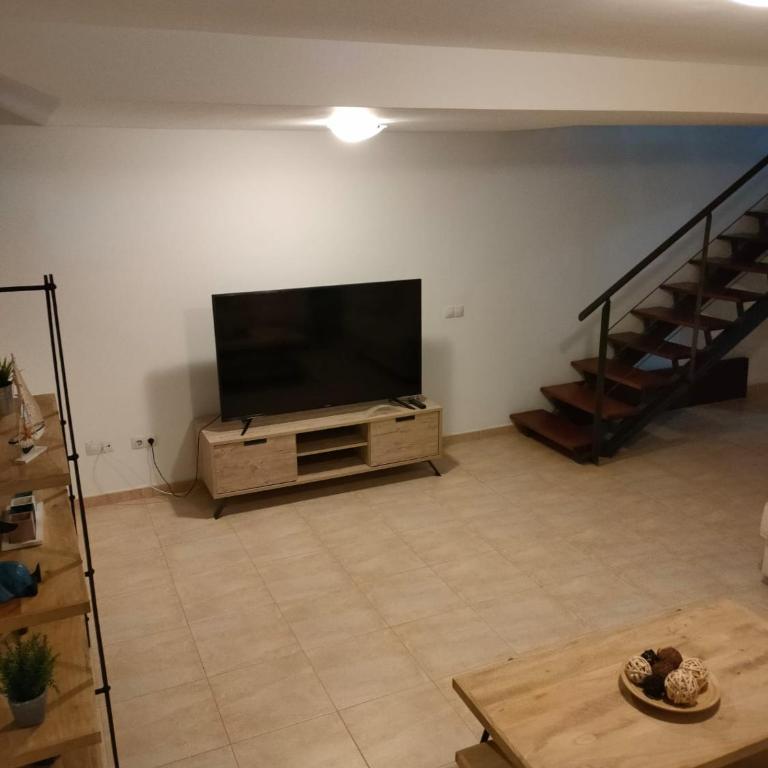 Triplex Caleta de Fuste Impresionantes vistas - Three-Bedroom Apartment - 39