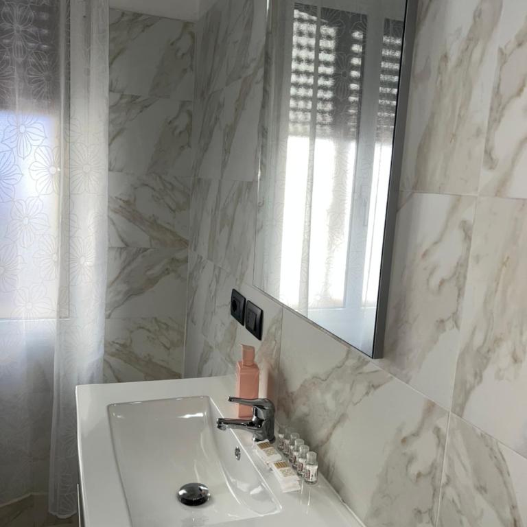 Casa di sara - Two-Bedroom Apartment - 14