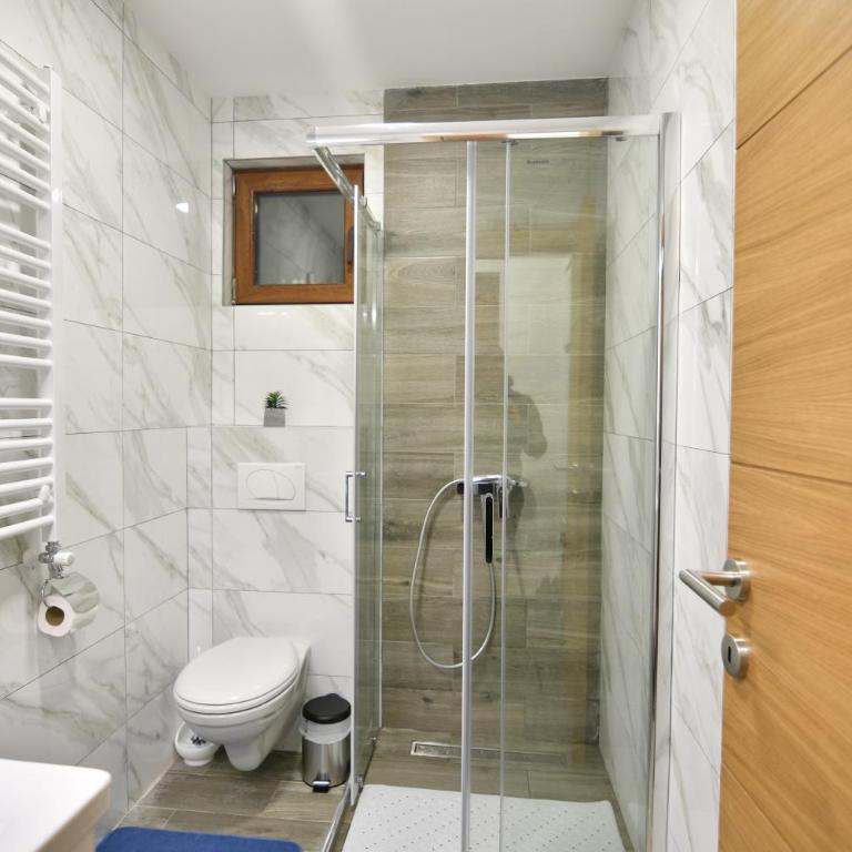 Brvnara Mont 3 - One-Bedroom Chalet - 10