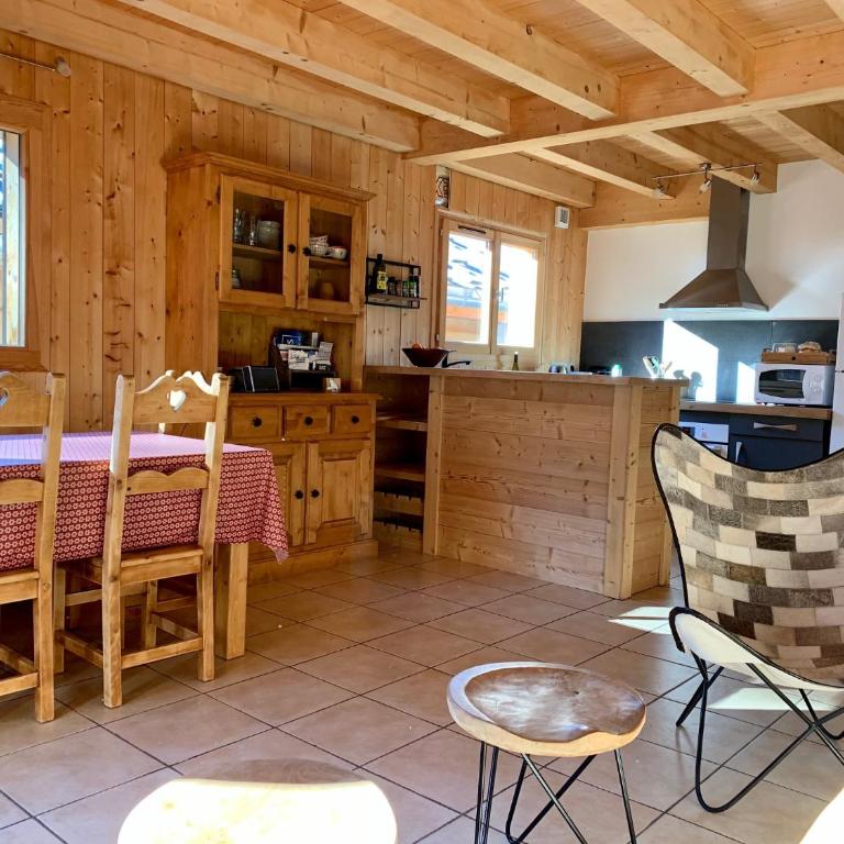 Chalet à Saint-Gervais-les-Bains, 8 personnes, 4 chambres - Apartment - 12