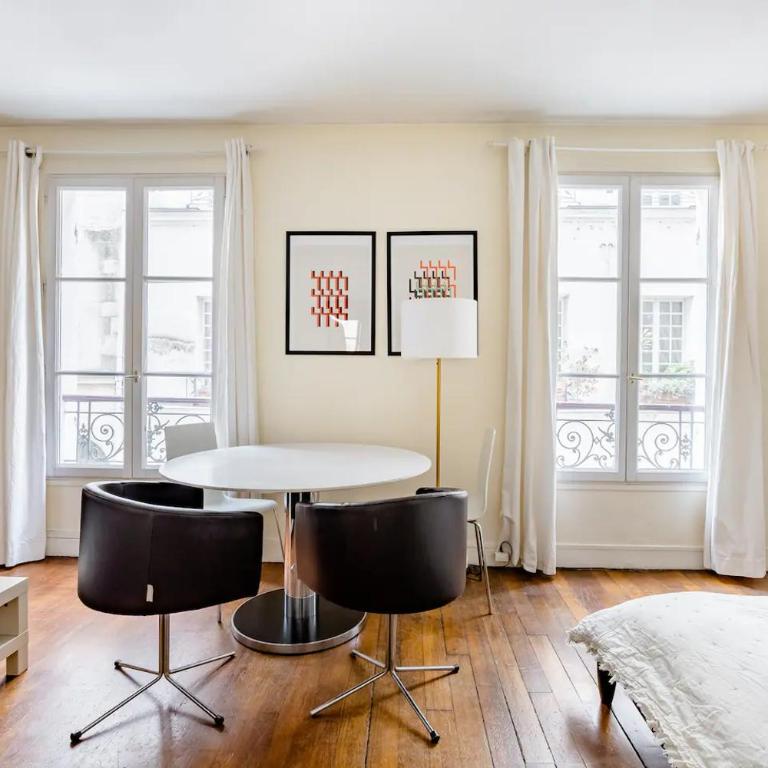 Bel appartement Ile saint Louis, Paris centre - Chambre Double avec Salle de Bains Commune - 3
