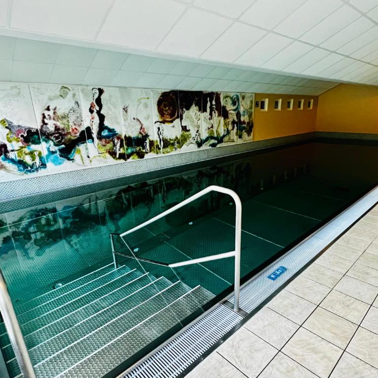 See-Apartment AURA am Fuße der Gerlitzen Alpe und Ufer des Ossiacher Sees - mit privatem Seezugang & Hallenbad - Apartment - 35