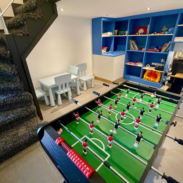 Ski in-Ski out! Spacious & Stylish Apartment for 8 in the heart of Lavachet - Appartamento - 5