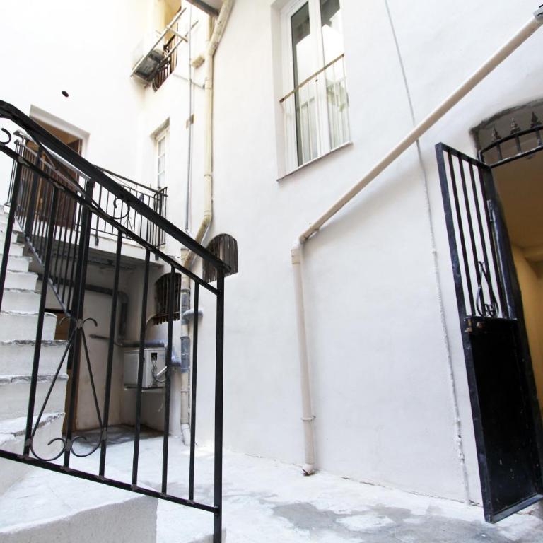 Appartements Rue Bonaparte, quartier Citadelle place Foch - Appartement 2 Chambres - Vue sur Ville - 5