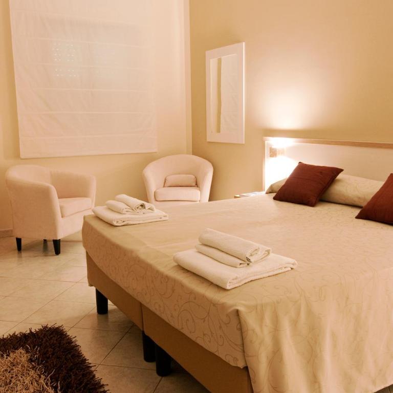 Hotel Residence Nemo - Camera Comfort Matrimoniale/Doppia con Letti Singoli - 4