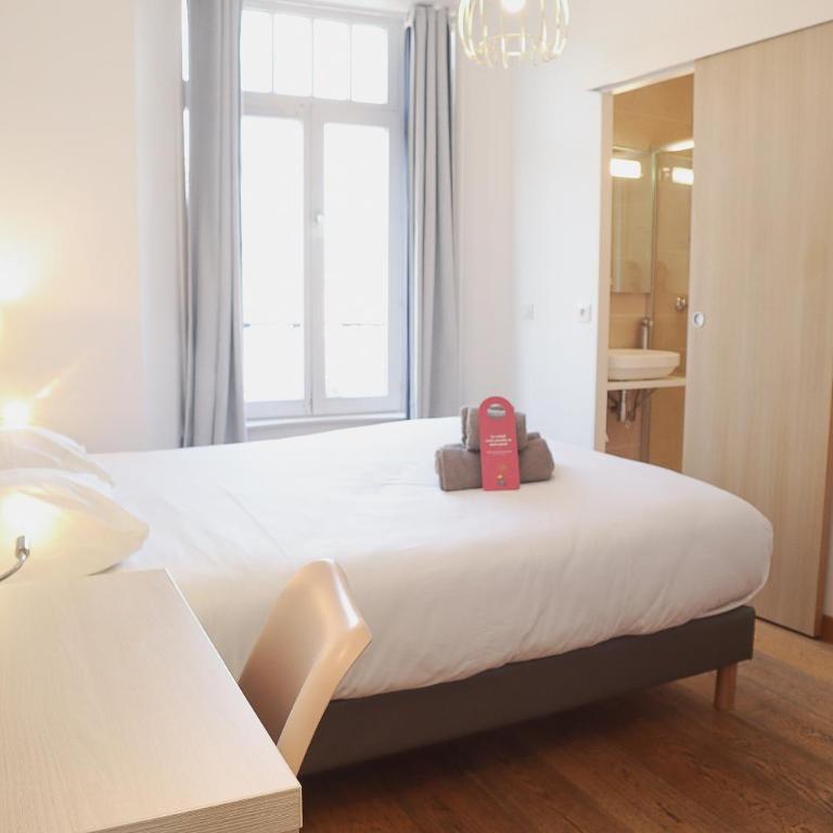 HOTEL AMBASSADEUR - Chambre Confort - 2