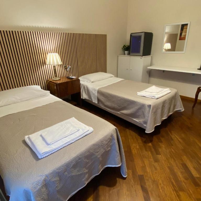 Casa Battisti Messina, Centro Città e Università - Three-Bedroom Suite - 6