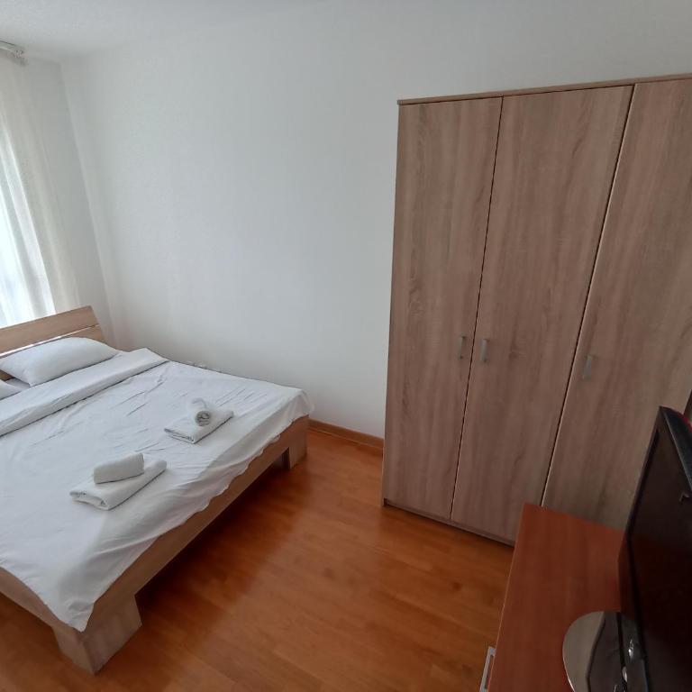 Apartment Tifani - Komfor Trokrevetna Soba - 13
