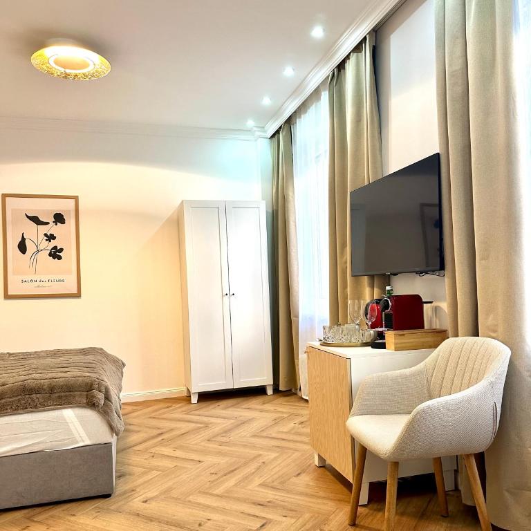 MIRABELLE Homes - Studio mit Kingsize-Bett und Schlafsofa - 2