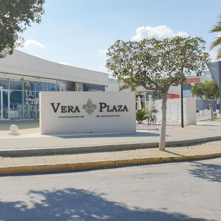 Apartamentos Paraiso Vera Playa, Ed Tahiti, Atico E de 2 dormitorios con piscina privada en solárium y barbacoa, pie de playa, WIFI - Apartamento de 2 dormitorios - 35